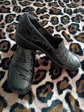 Patent Croc-Embossed Black Women's Slip-On Loafers